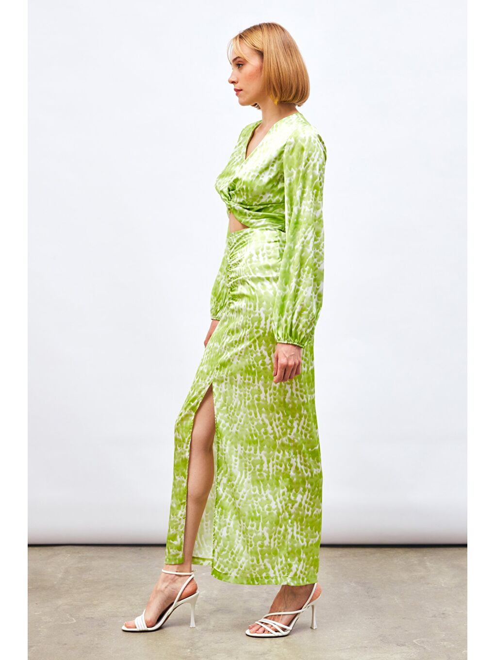 Yırtmaç Detaylı Desenli Uzun Etek - Yağ Yeşili-1