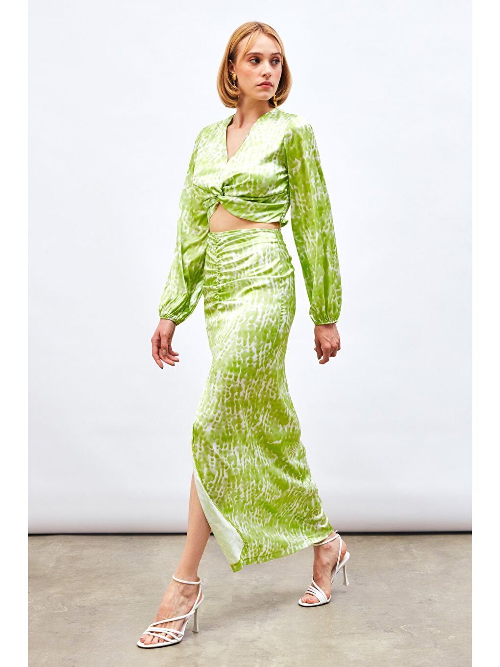 Yırtmaç Detaylı Desenli Uzun Etek - Yağ Yeşili-3