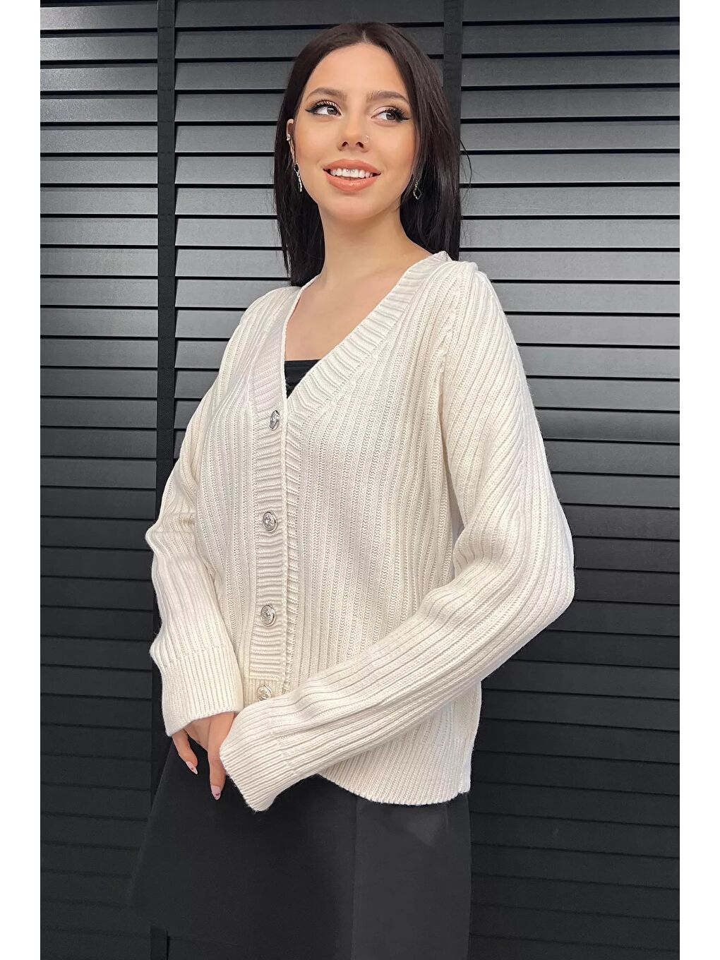 Ekru Kadın Örme Triko Hırka-1