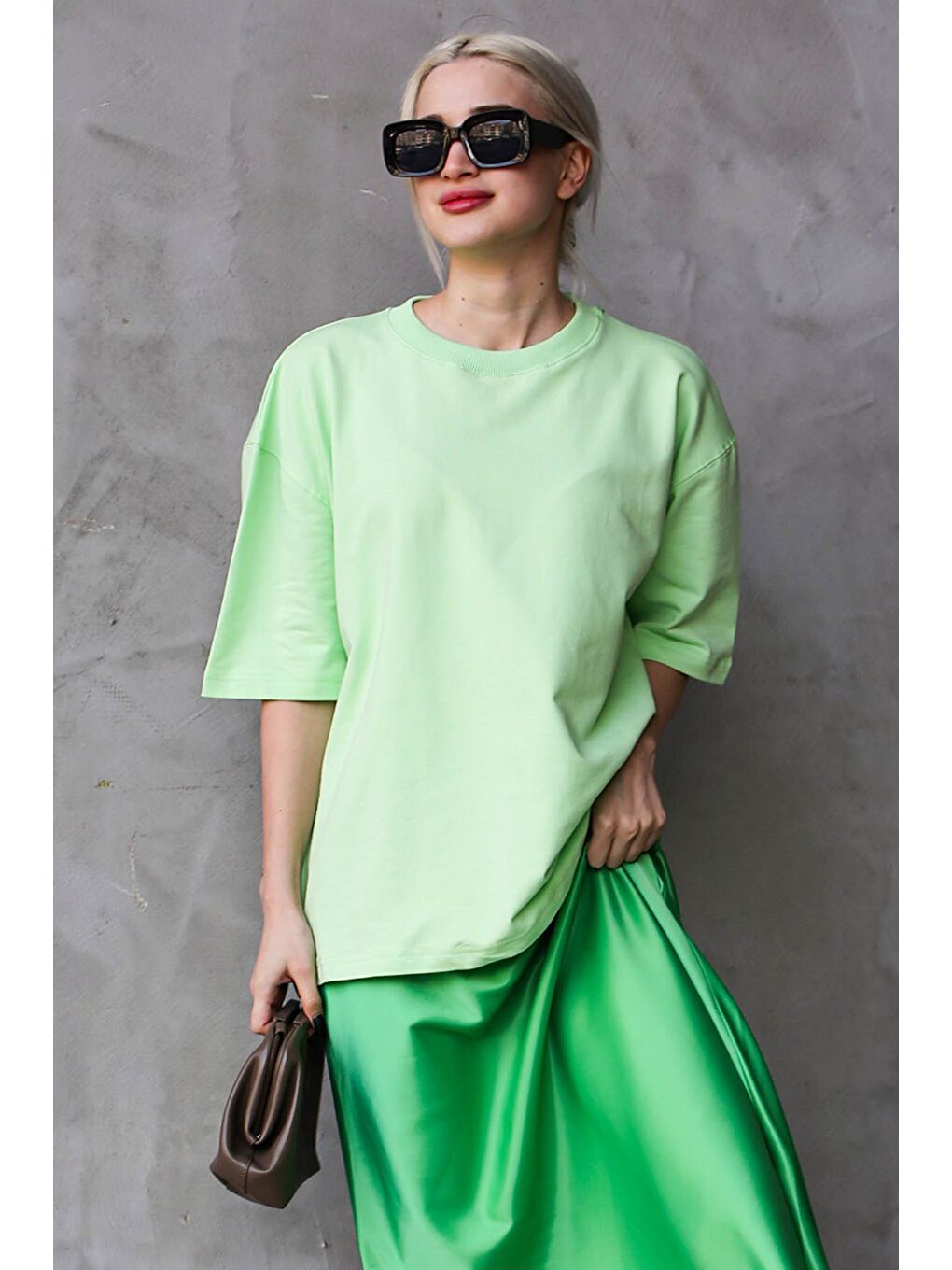 Açık Yeşil Bisiklet Yaka Basic Oversize Tişört-3