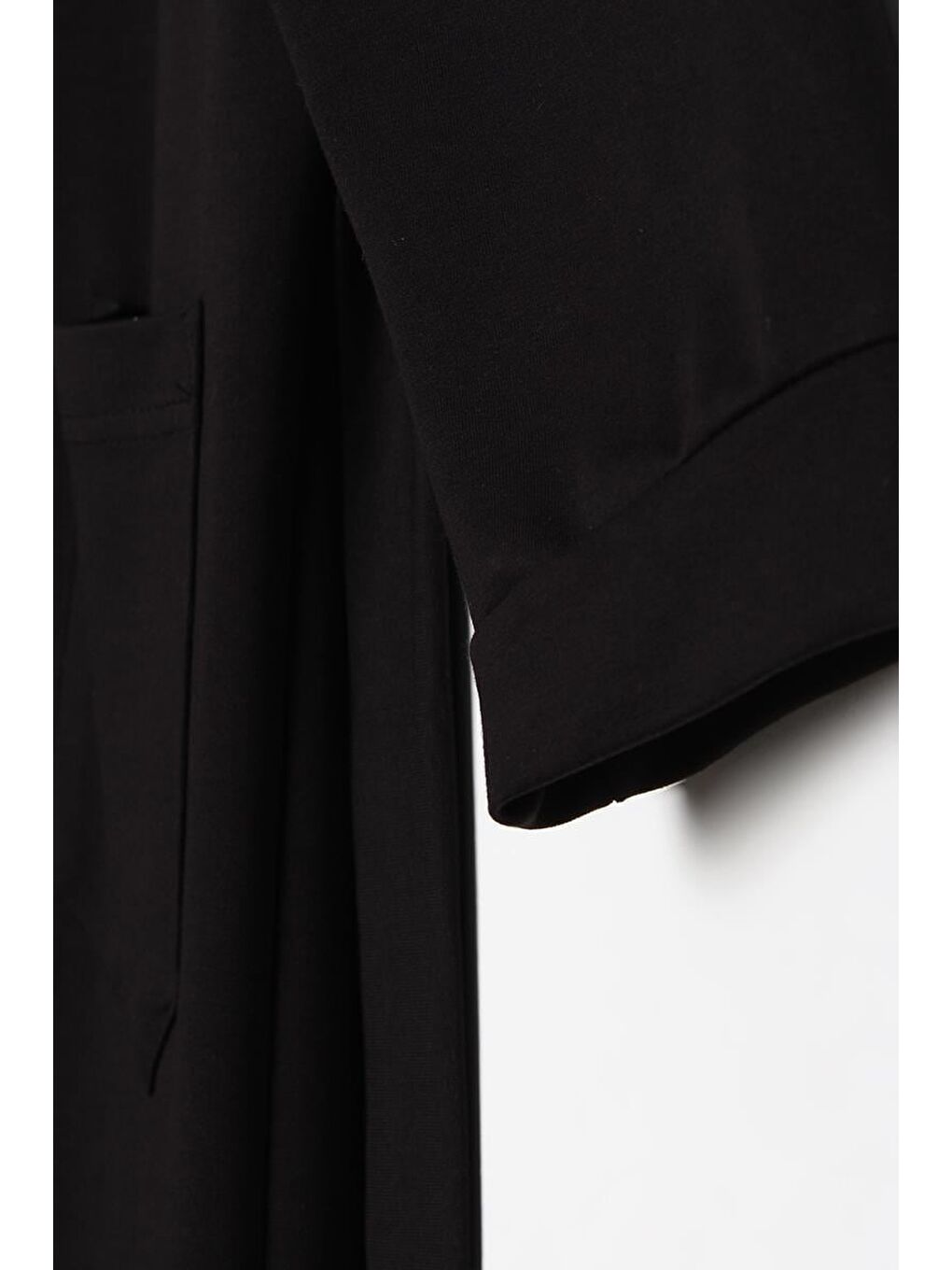 Siyah Kuşaklı Cepli Bisiklet Yaka Uzun Hırka-4