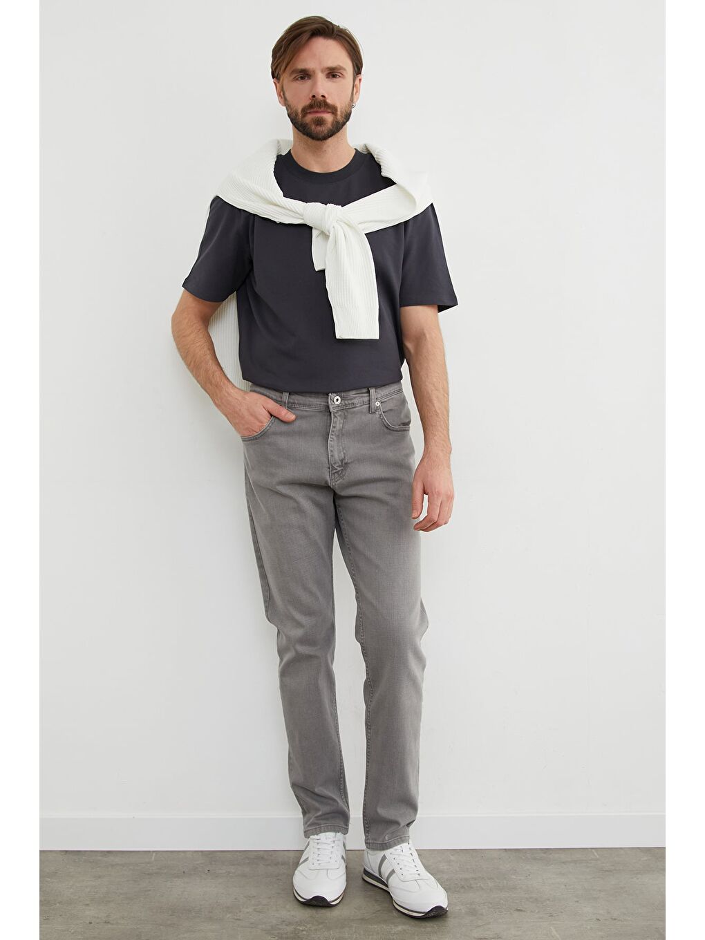 Gri Büyük Beden Regular Fit Jean