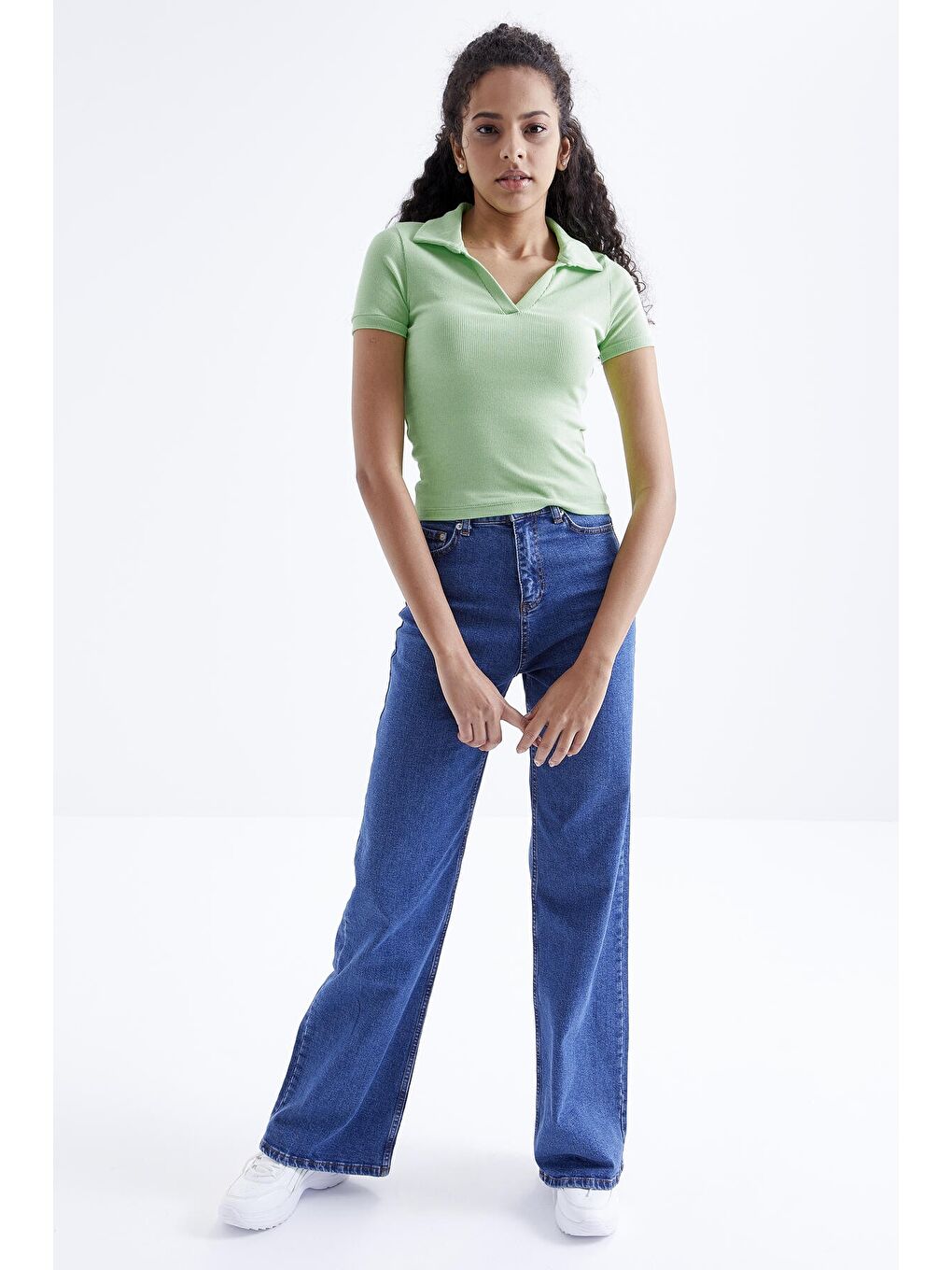 Fıstık Yeşil Polo Yaka Basic Kısa Kollu  Kadın Crop Top Tişört - 97208-1