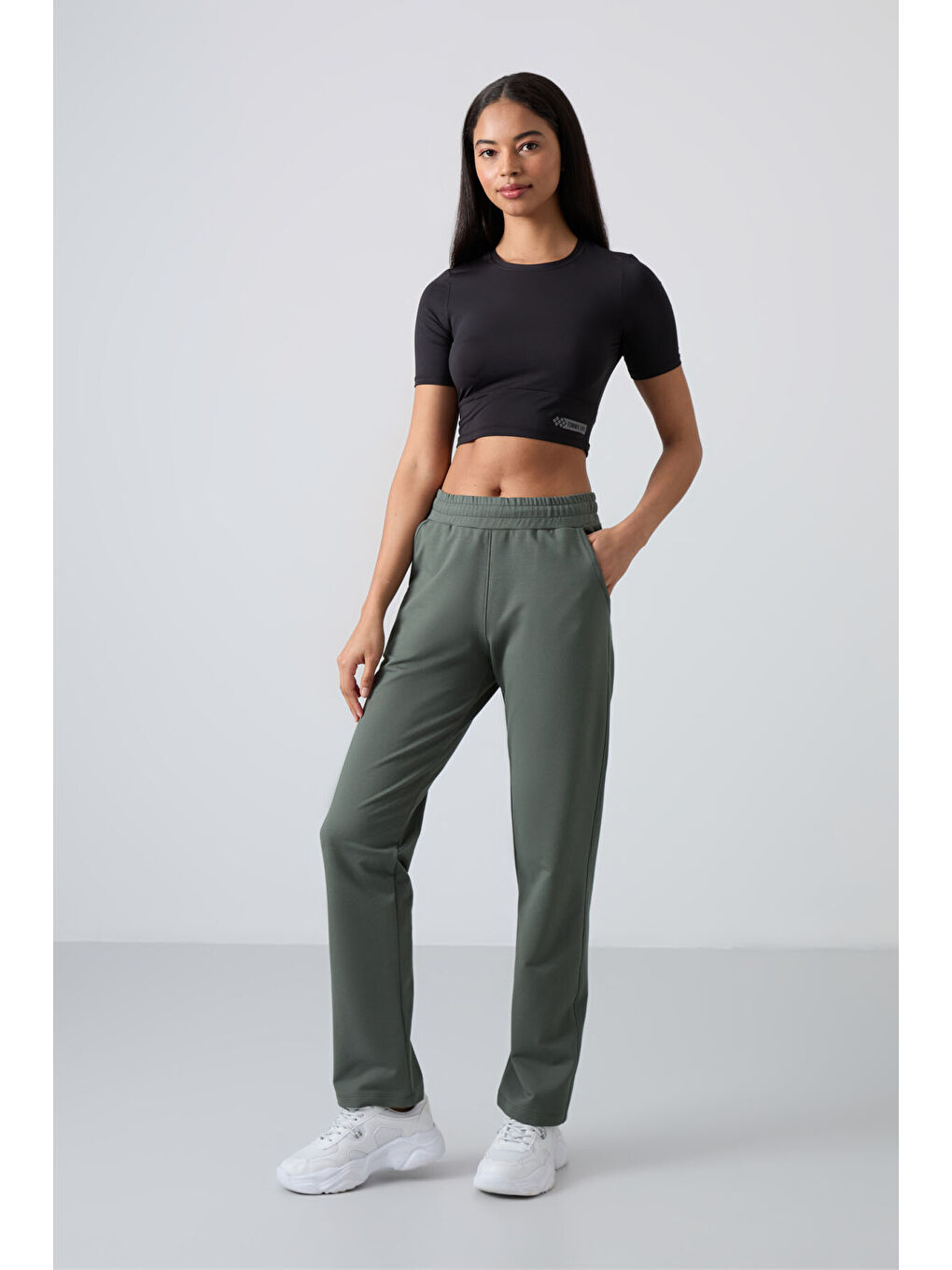 Haki Yüksek Bel Cepli Rahat Form Klasik Paça Kadın Eşofman Alt - 94584-6