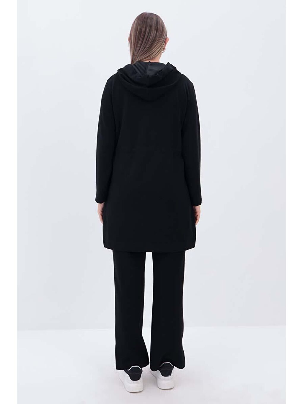 Siyah Kapüşonlu Belden Kanallı Hırka-3