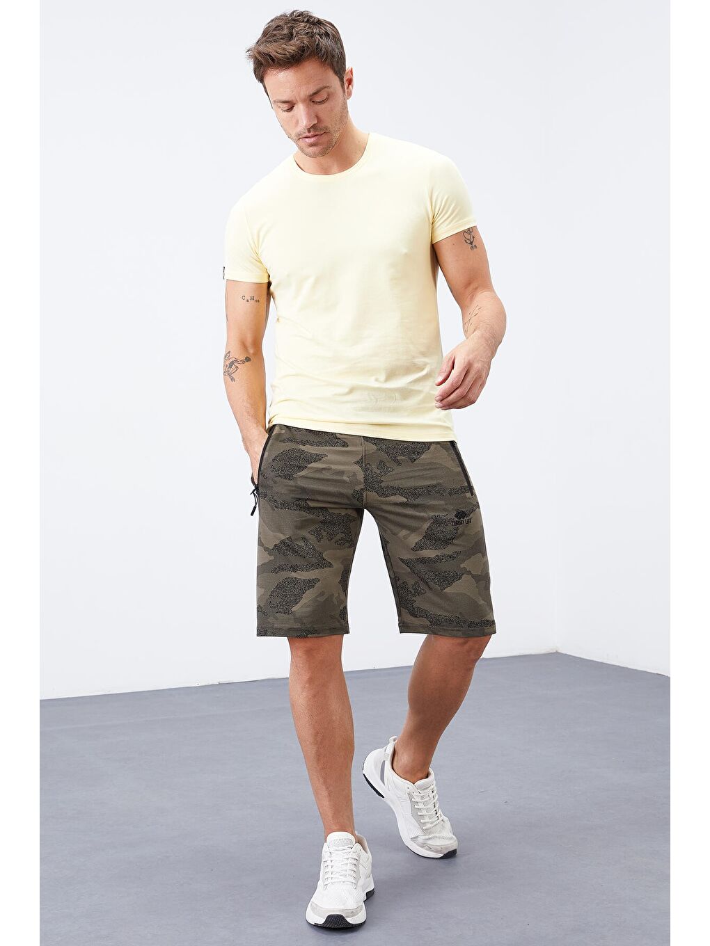 Haki Kamuflaj Desenli Standart Kalıp Erkek Şort - 81157