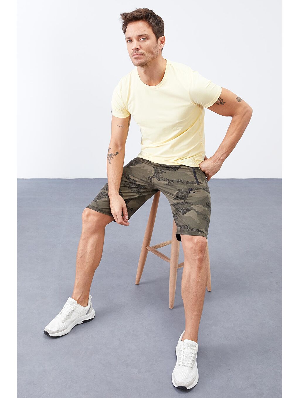 Haki Kamuflaj Desenli Standart Kalıp Erkek Şort - 81157-2
