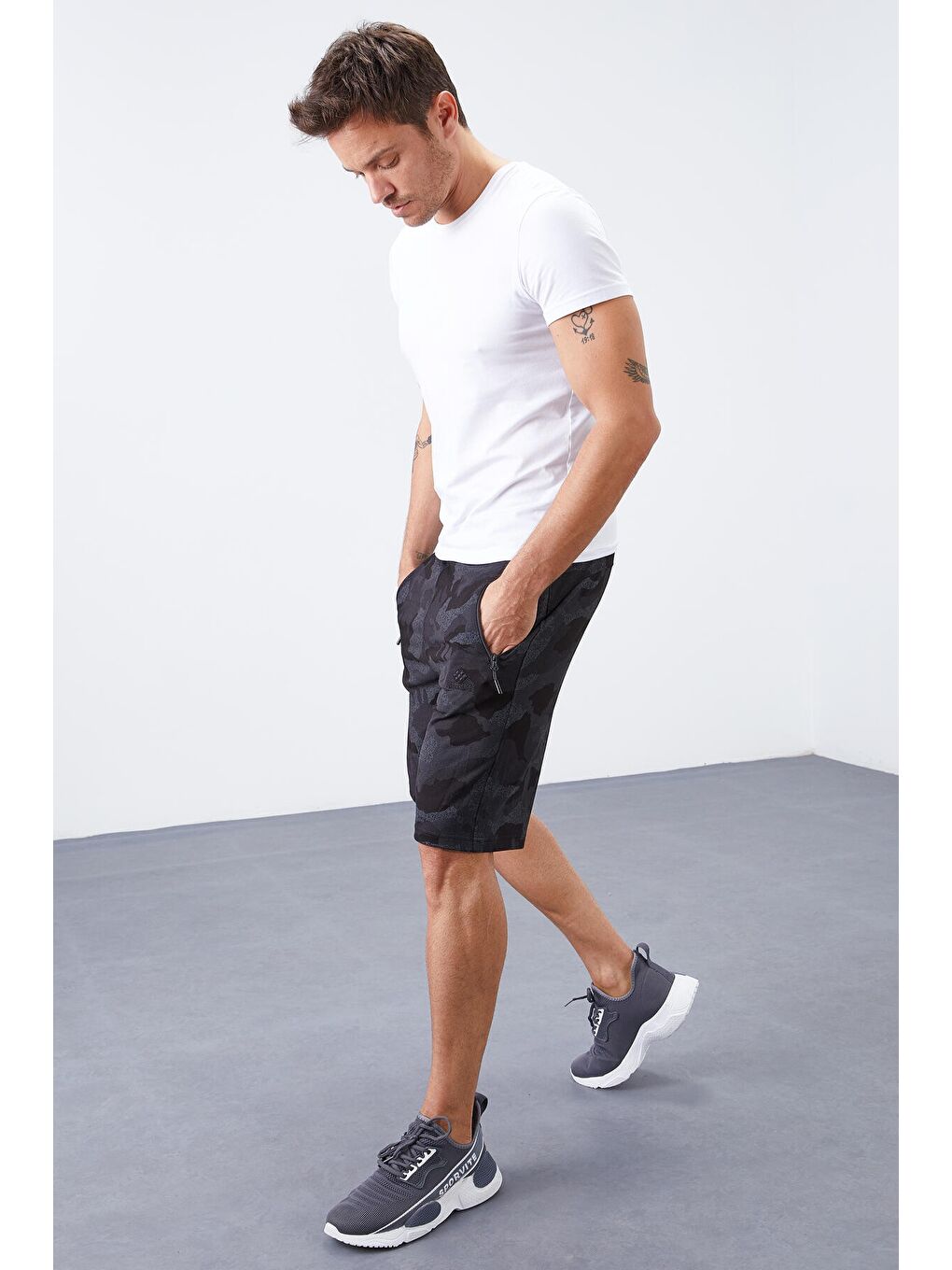 Siyah Kamuflaj Kamuflaj Desenli Standart Kalıp Erkek Şort - 81157-2