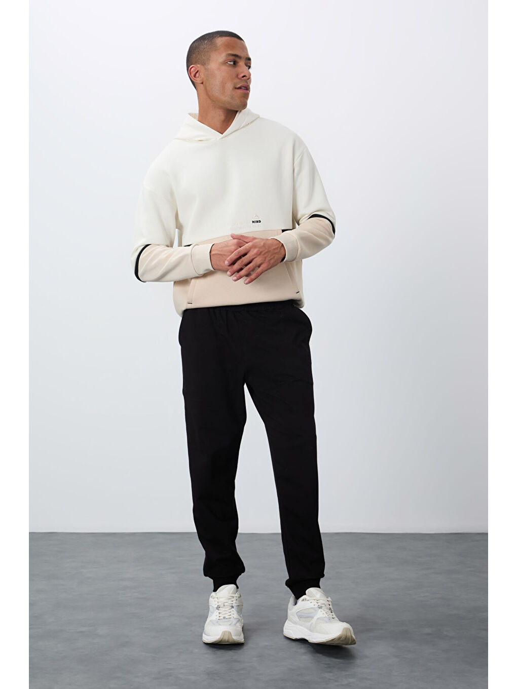 Siyah Klasik Cepli Standart Kalıp Manşetli  Eşofman Alt - 84652