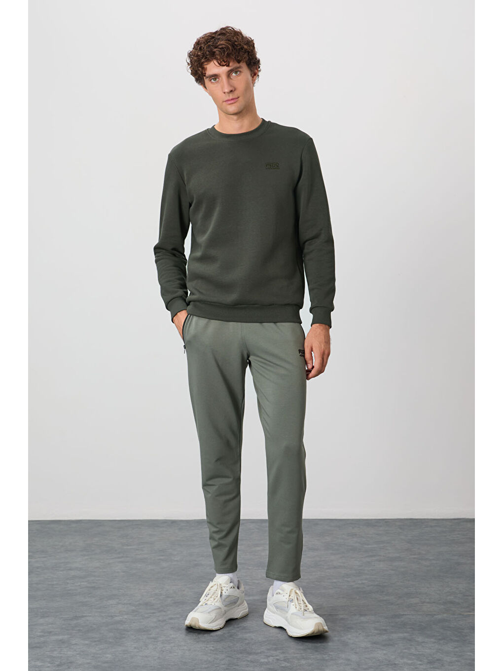 Haki Bisiklet Yaka Şardonlu Rahat Form Basic Erkek Sweatshirt - 88137-1