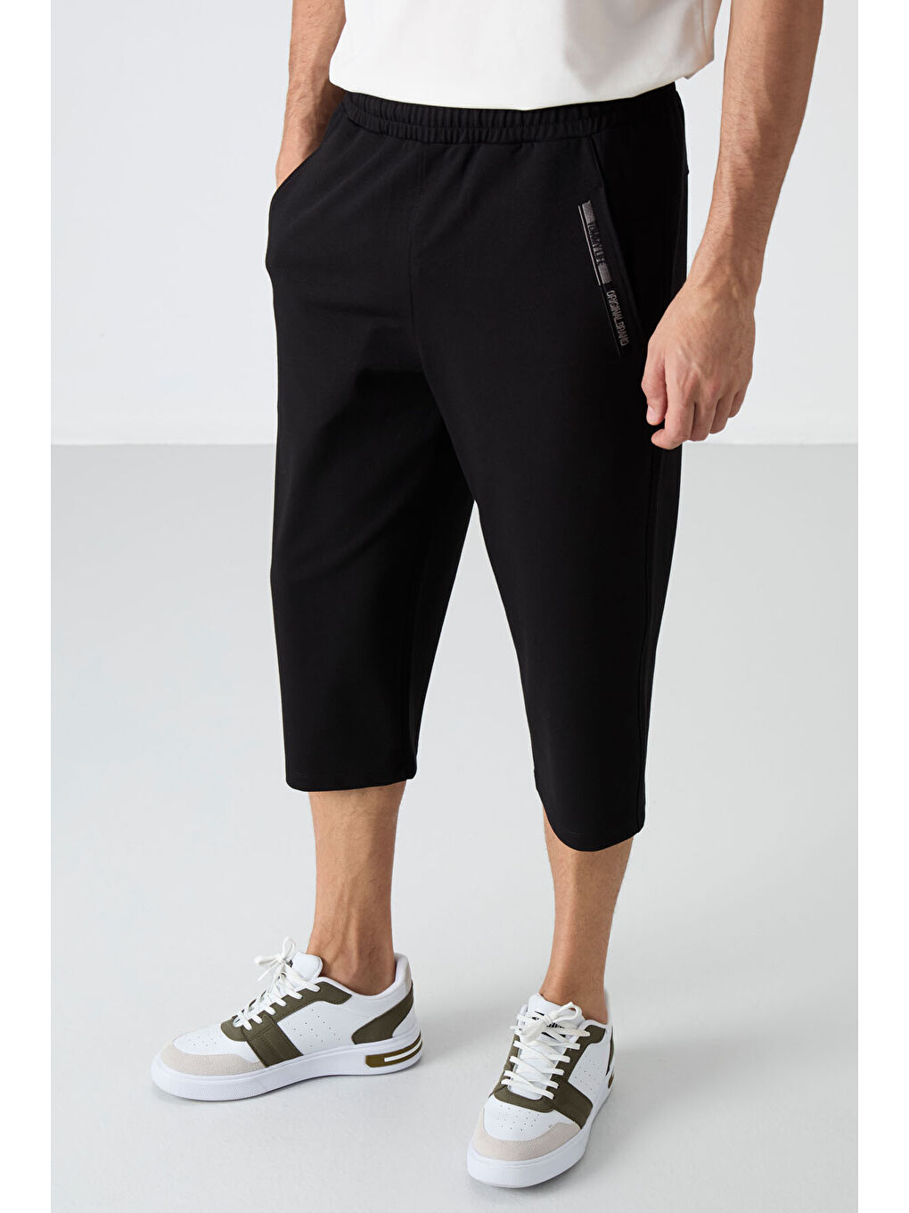 Siyah Ön Cep Detaylı Standart Kalıp Klasik Paça Erkek Kapri - 83092-3