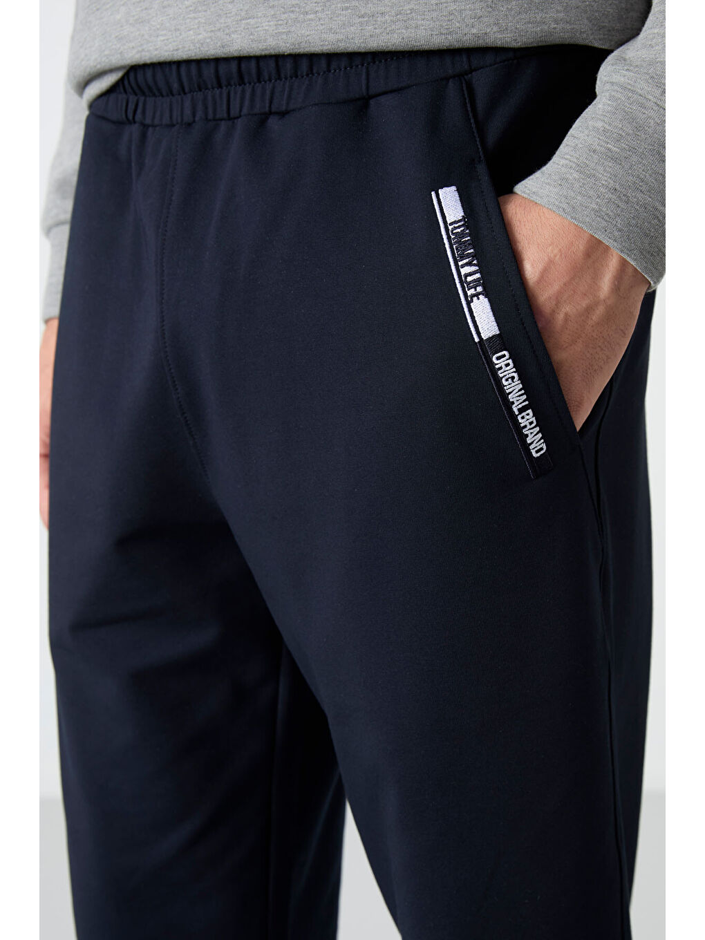 Lacivert Ön Cep Detaylı Standart Kalıp Klasik Paça Erkek Kapri - 83092-2