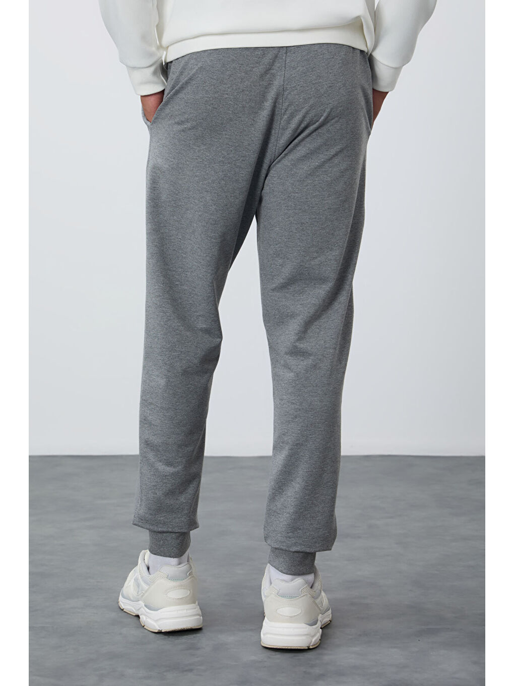 Gri Melanj Klasik Cepli Standart Kalıp Manşetli  Eşofman Alt - 84652-4