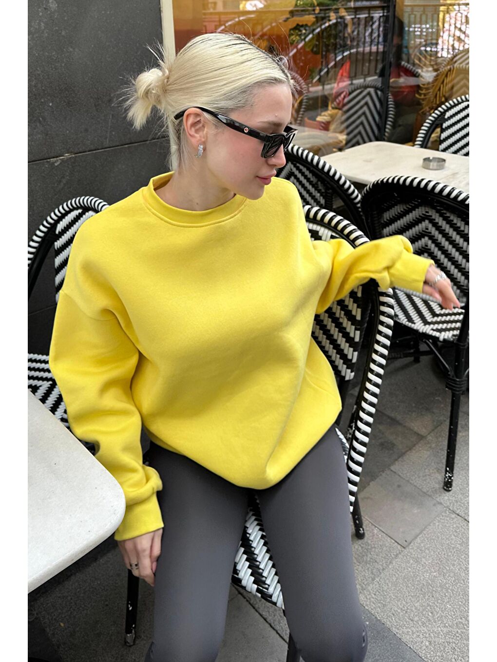 Sarı Bisiklet Yaka Basic Sweatshirt Mg1559-4