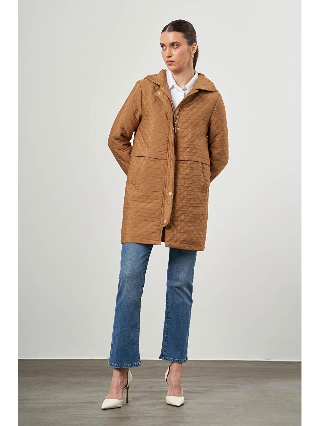 Cep Detaylı Kapitone Baklava Desenli Bej Kaban