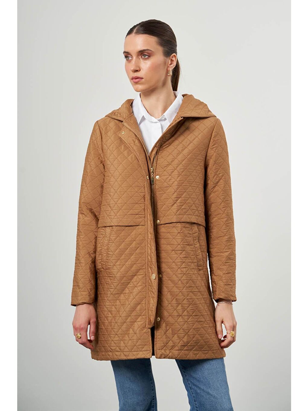 Cep Detaylı Kapitone Baklava Desenli Bej Kaban-1