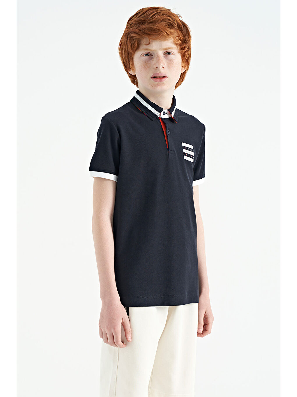 Lacivert Yakası Renk Bloklu Baskı Detaylı Standart Kalıp Erkek Çocuk Tişört - 11111-4