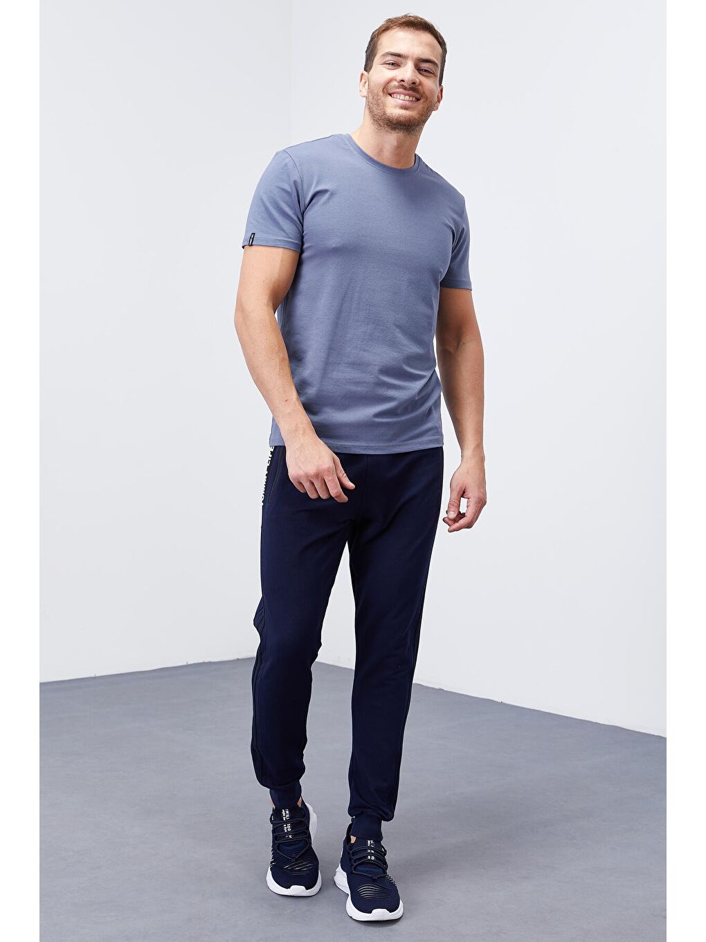 İndigo Çift Biye Şeritli Standart Kalıp Erkek Jogger Eşofman Altı- 84694-4