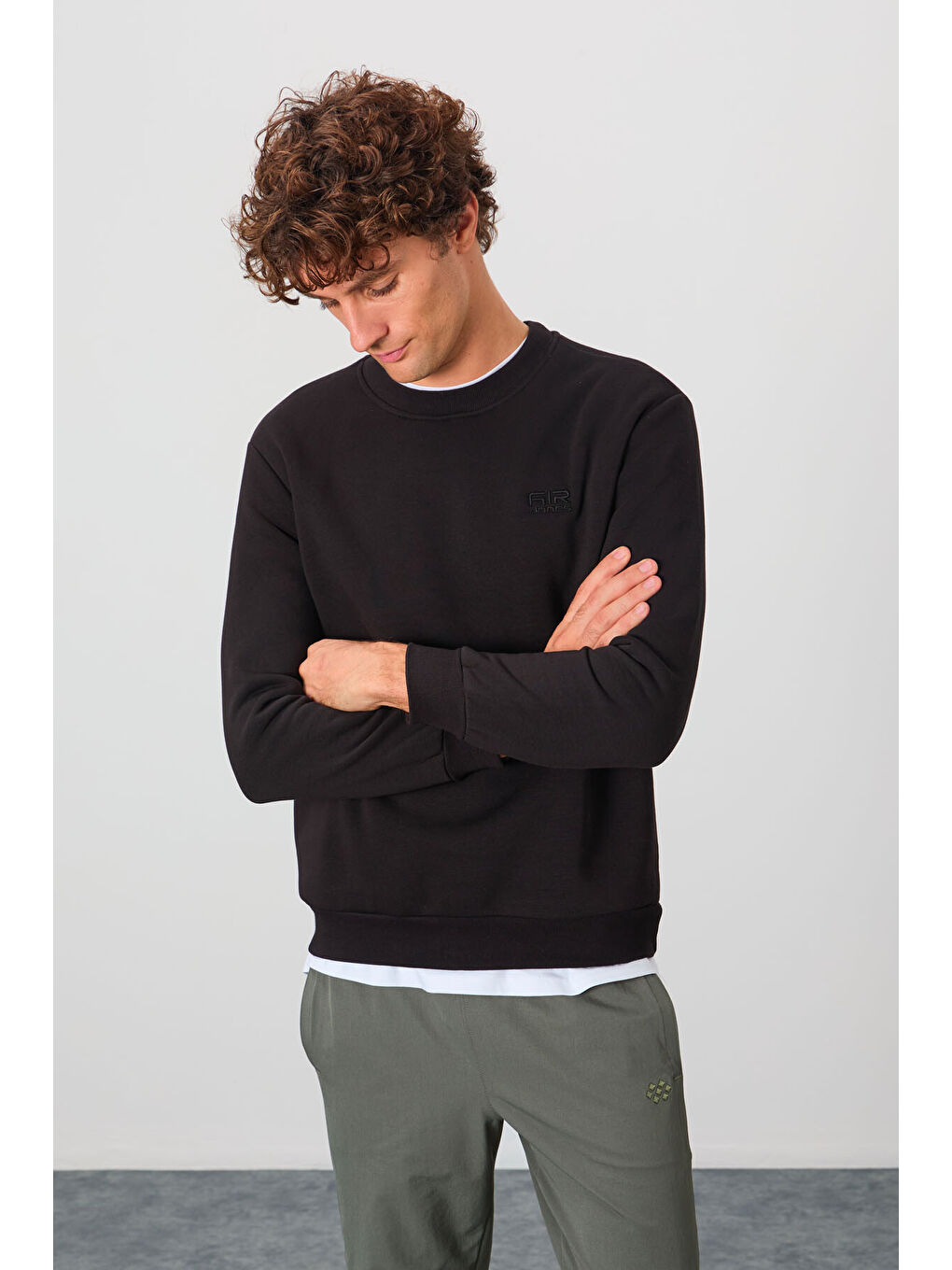 Siyah Bisiklet Yaka Şardonlu Rahat Form Basic Erkek Sweatshirt - 88137-3