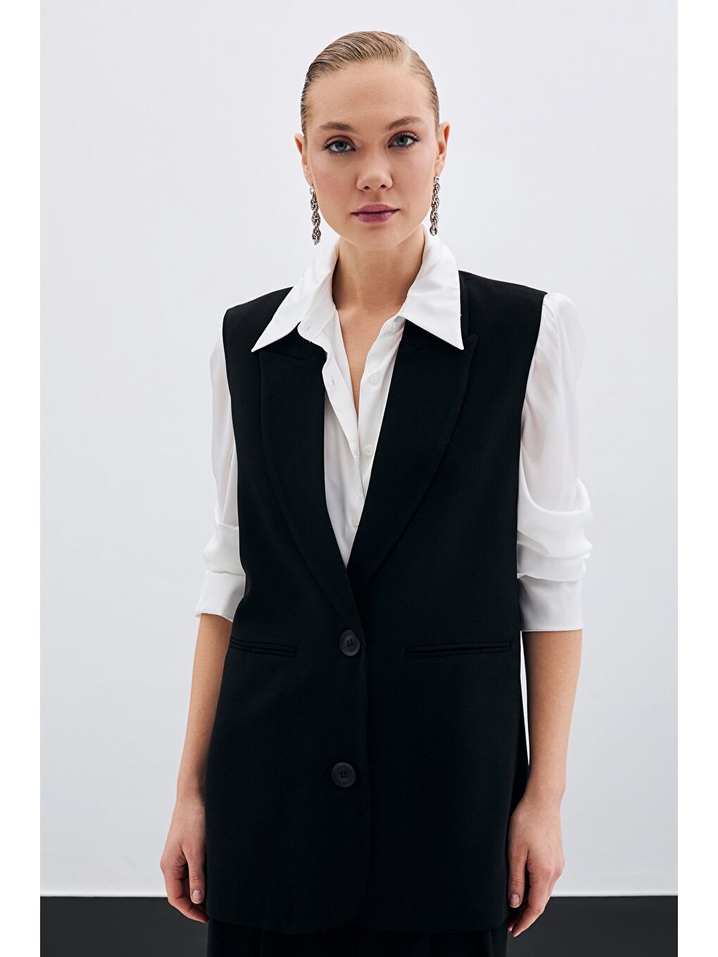 Düğme Detaylı Salaş Yelek - Siyah-1