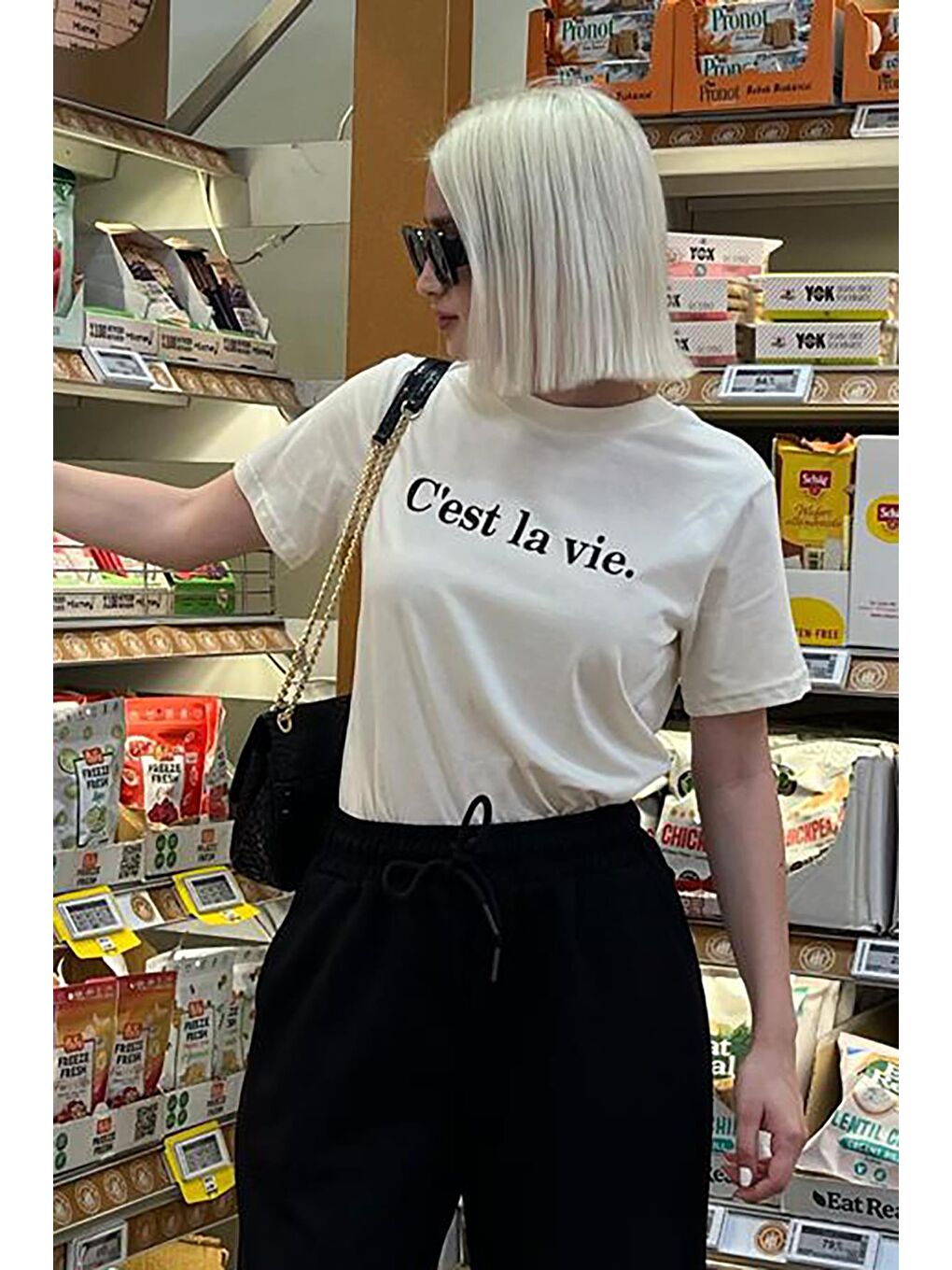 Siyah  yazı baskılı Bisiklet Yaka Pamuklu Kısa Kollu Kadın Tişört MG2150-4