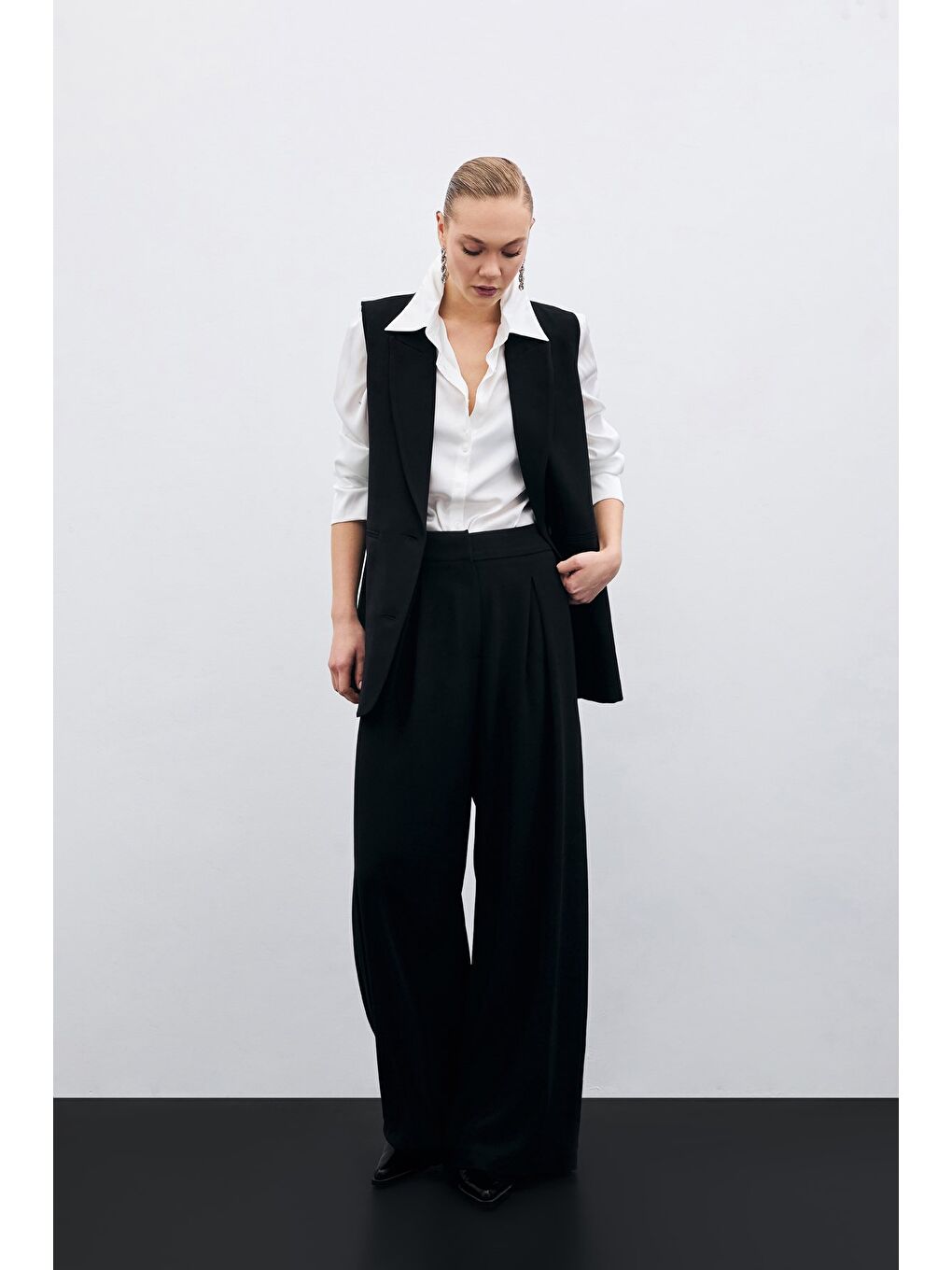 Yüksek Bel Bol Paça Pantolon - Siyah-1