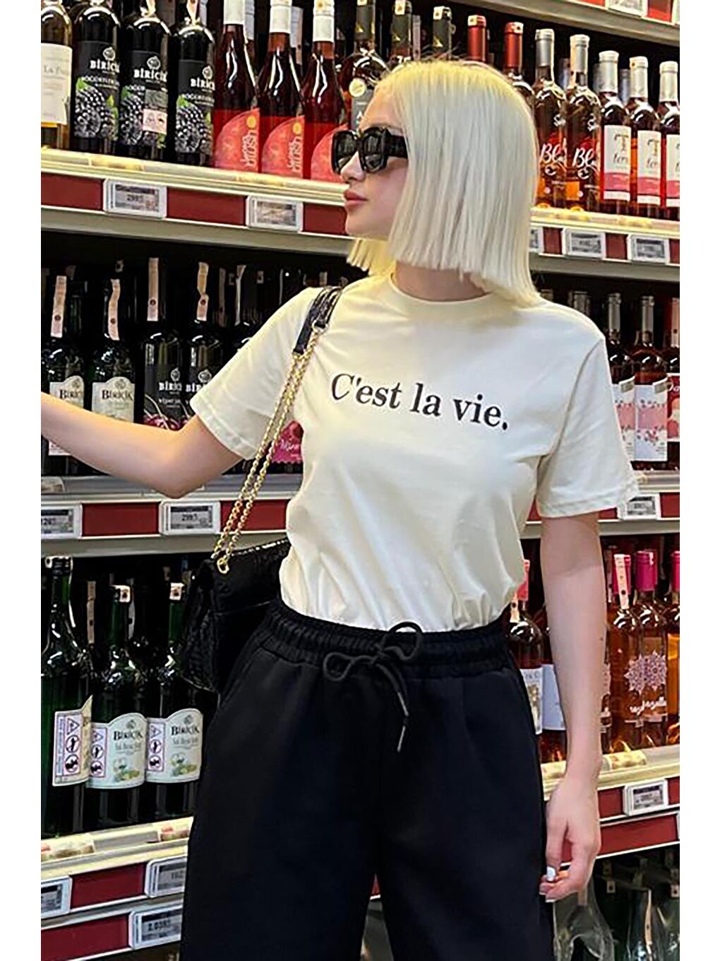 Siyah  yazı baskılı Bisiklet Yaka Pamuklu Kısa Kollu Kadın Tişört MG2150-5