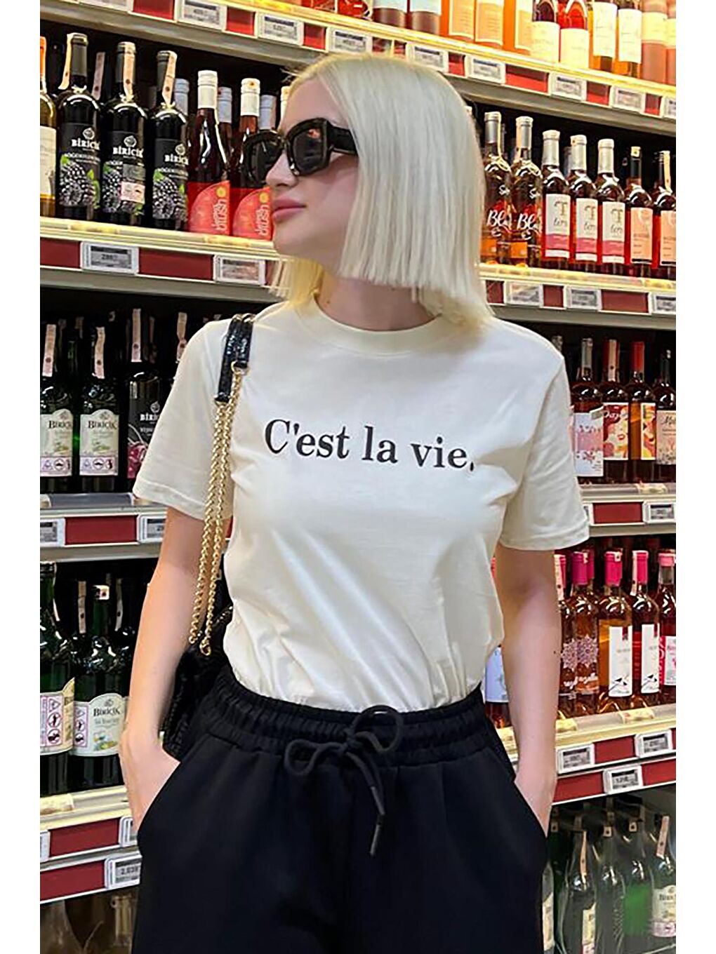 Siyah  yazı baskılı Bisiklet Yaka Pamuklu Kısa Kollu Kadın Tişört MG2150-7