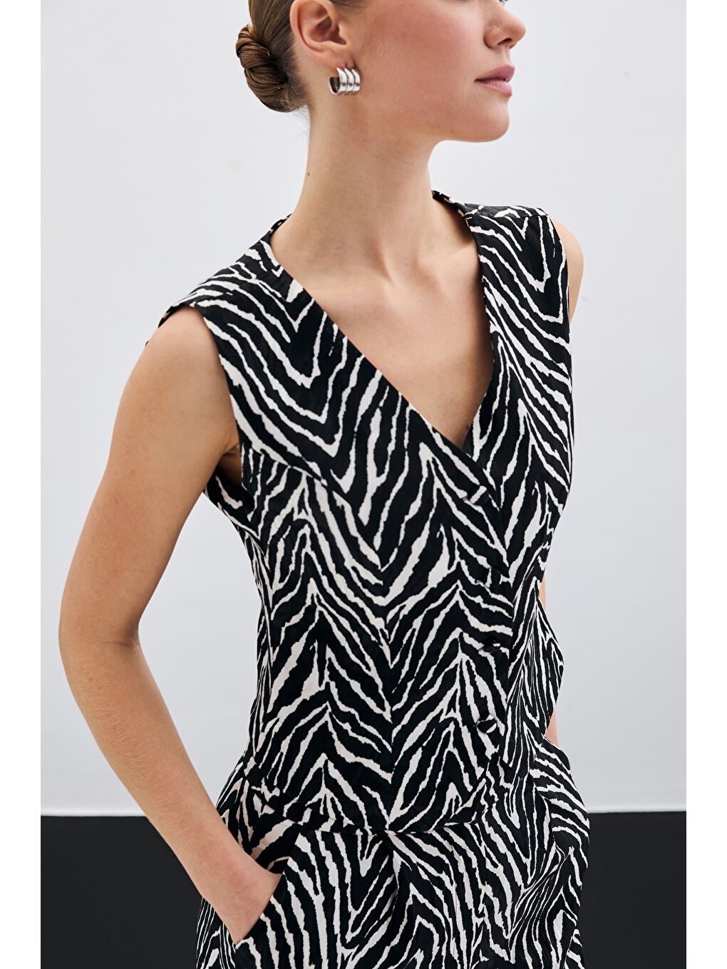 Zebra Desen Kısa Yelek - Siyah-4