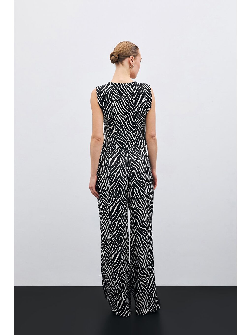 Zebra Desen Kısa Yelek - Siyah-6