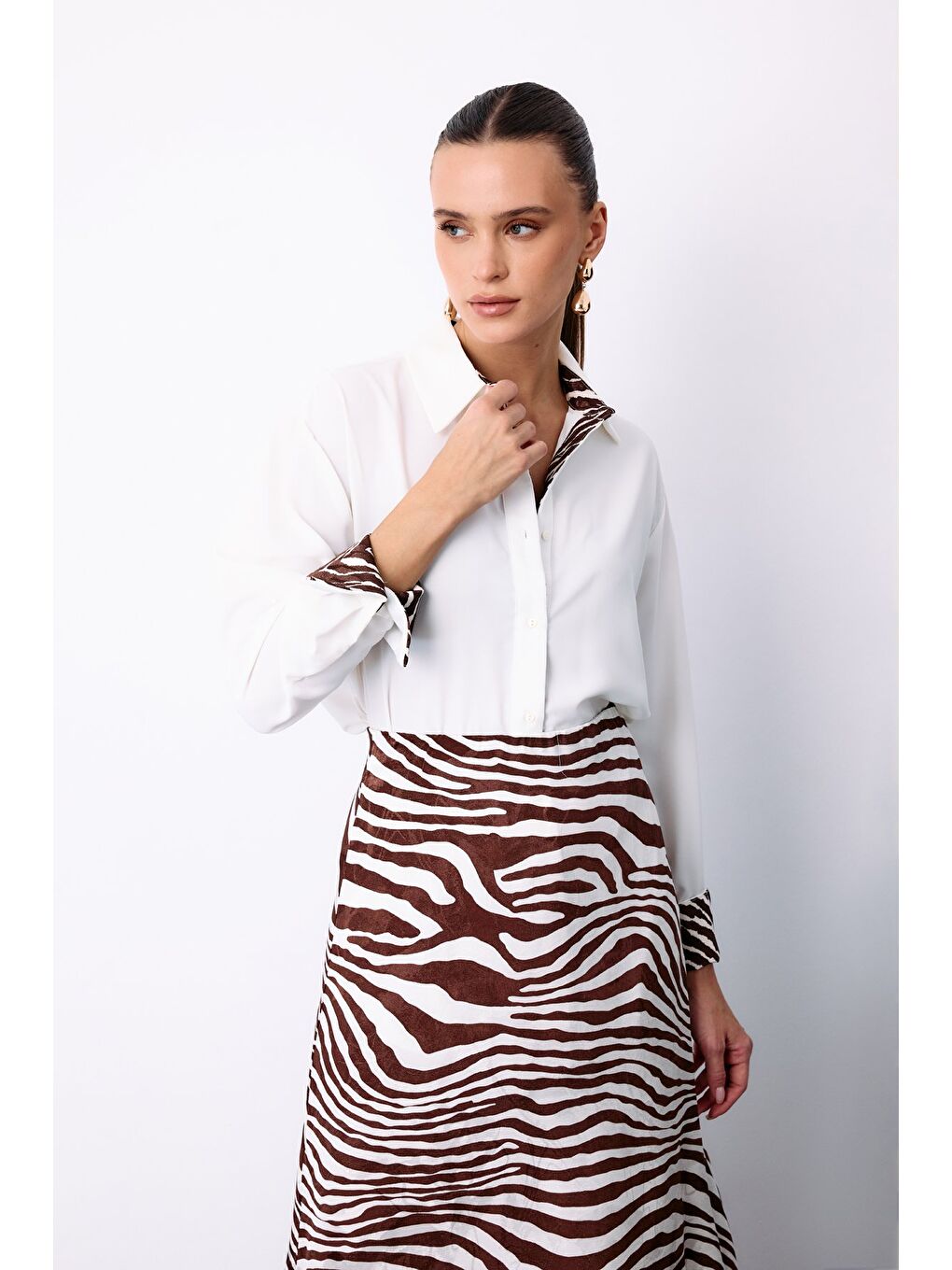 Zebra Desenli Klasik Gömlek - Ekru-1