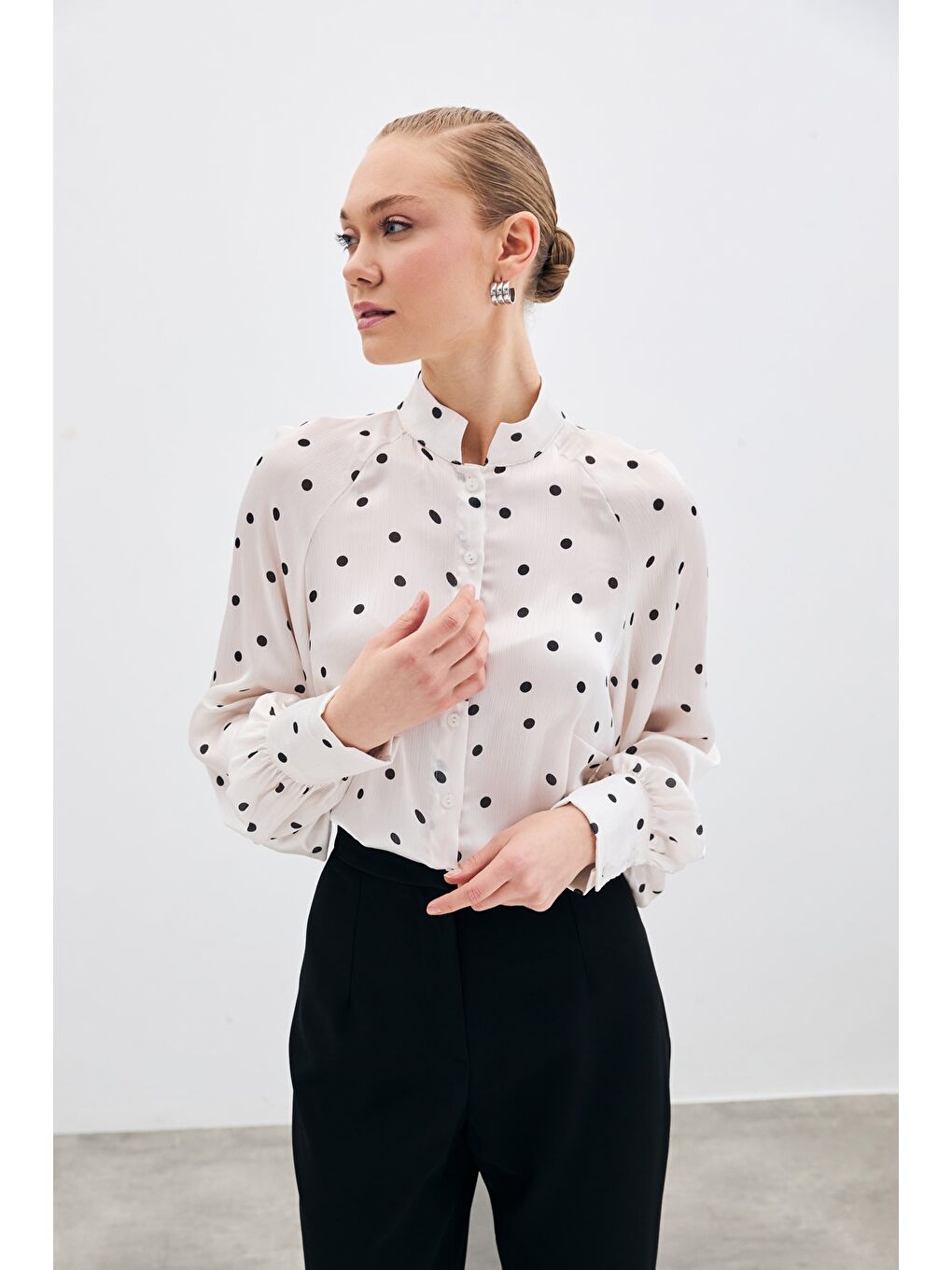 Hakim Yaka Gömlek - Siyah-4