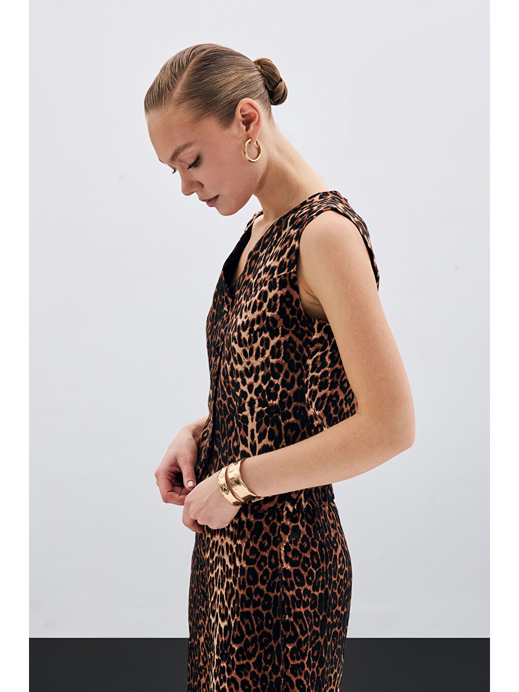 Kısa Leopar Yelek - Siyah-4