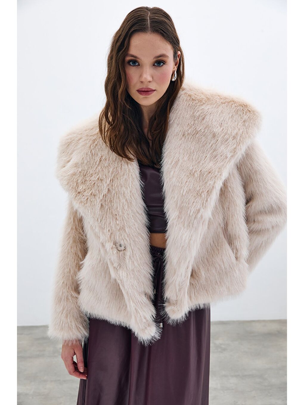 Yakalı Kürk - Bej
