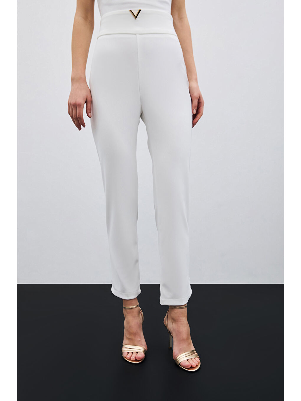 Bel Aksesuarlı Pantolon - Ekru-5