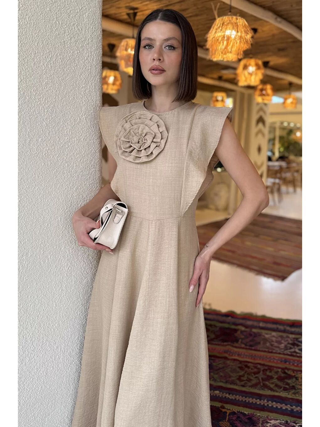 Bej Gül Detaylı Kadın Elbise-2