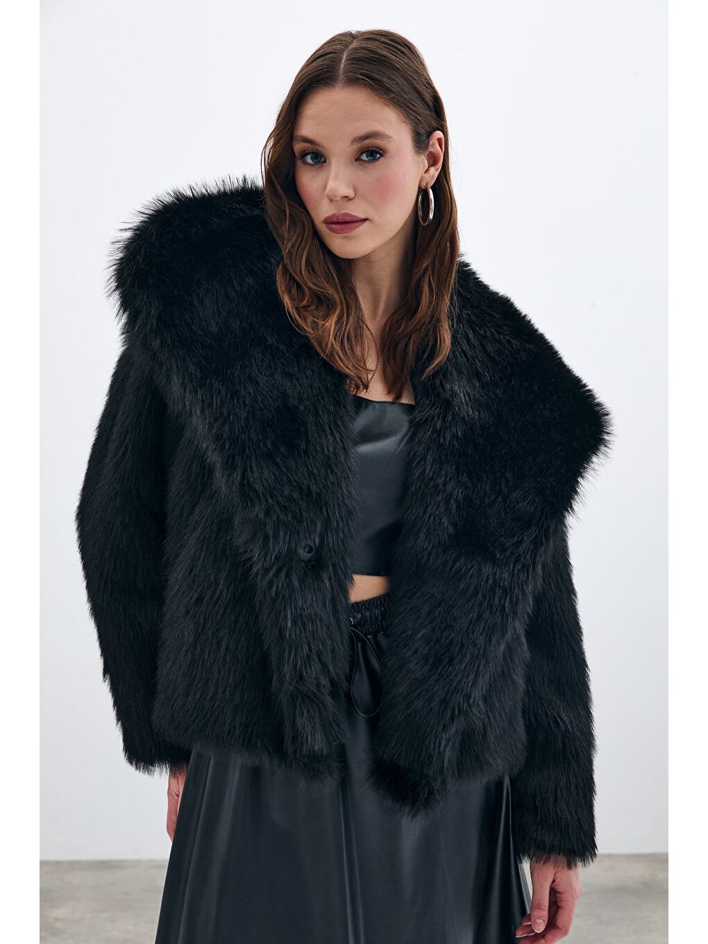 Yakalı Kürk - Siyah-1