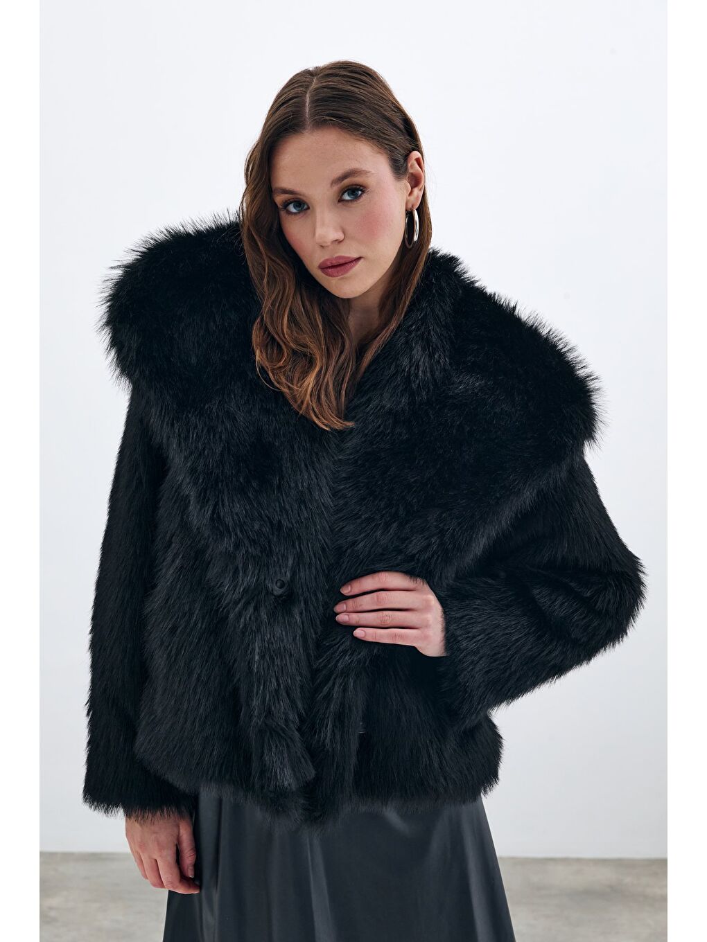 Yakalı Kürk - Siyah-4