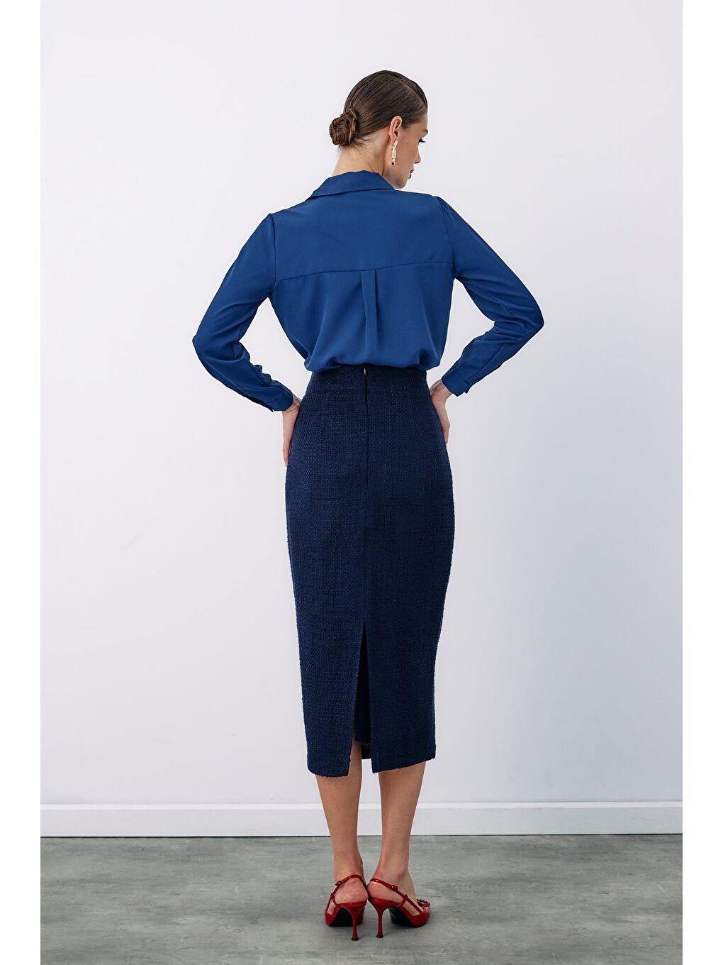 Süs Düğmeli Tüvit Kalem Etek - Lacivert-7