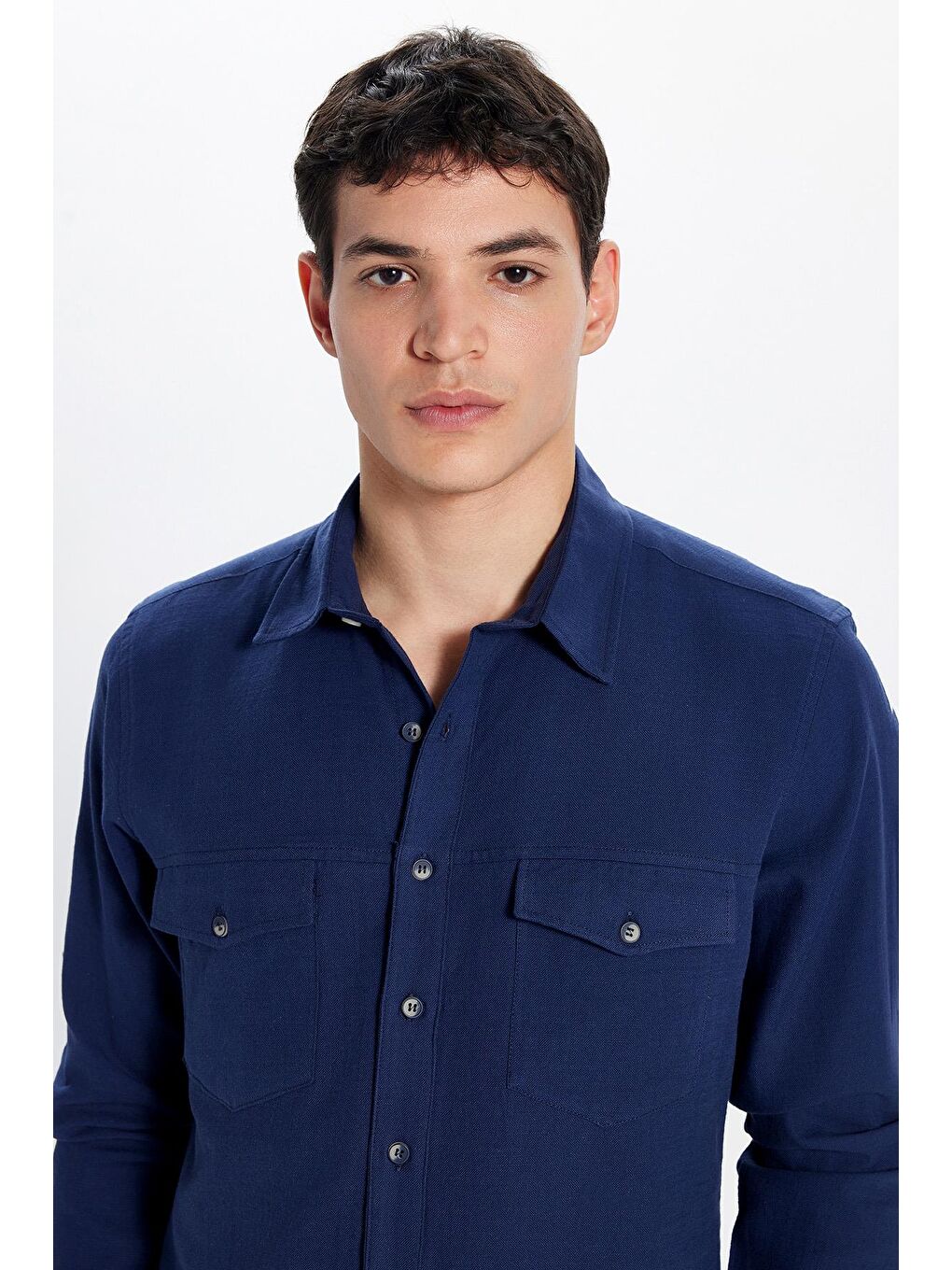 Erkek Slim Fit Dar Kesim %100 Pamuk Keten Doku Çift Cep Spor Yaka Lacivert Gömlek-2