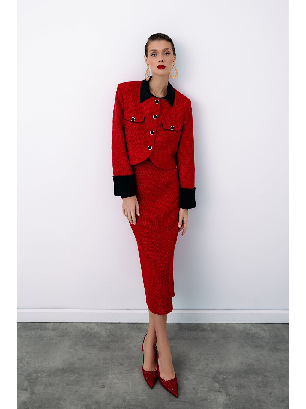 Süs Düğmeli Tüvit Kalem Etek - Kırmızı-1