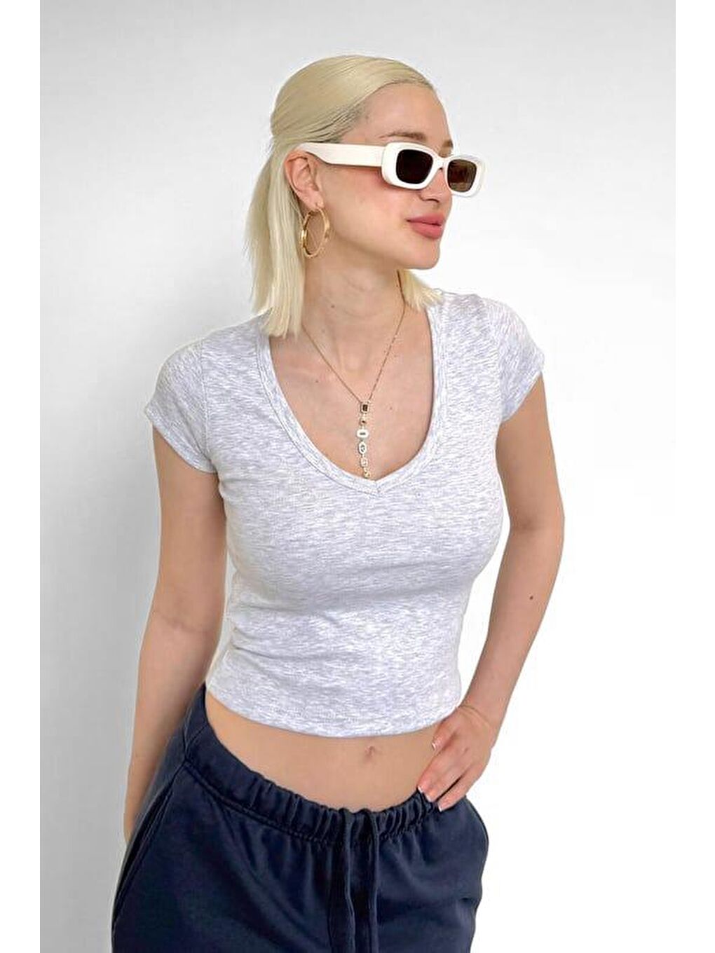 Beyaz Karmelanj V Yaka Basic Kadın Tişört Mg2450-1