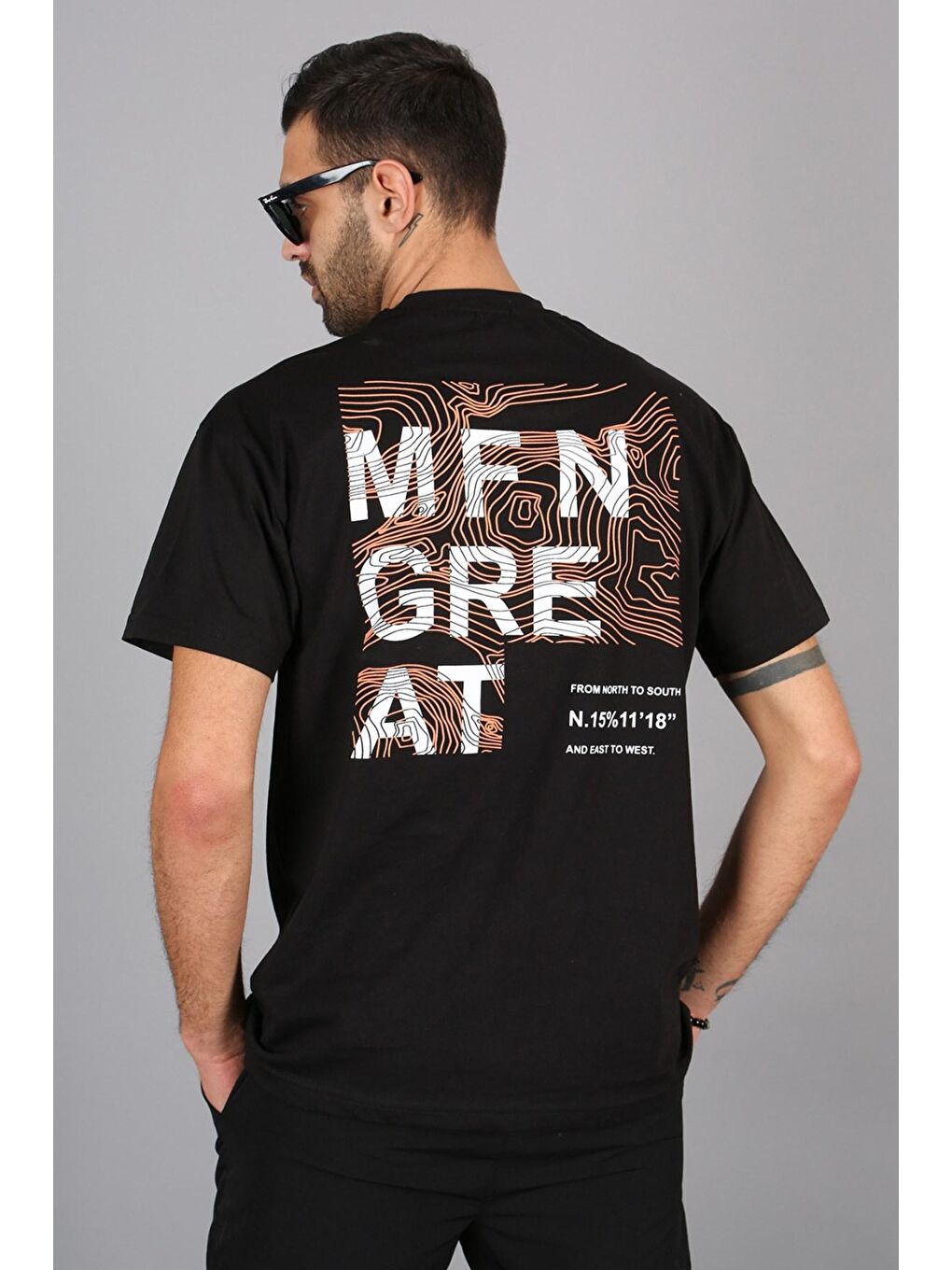 Erkek Siyah Sırt Detaylı Tişört 5365