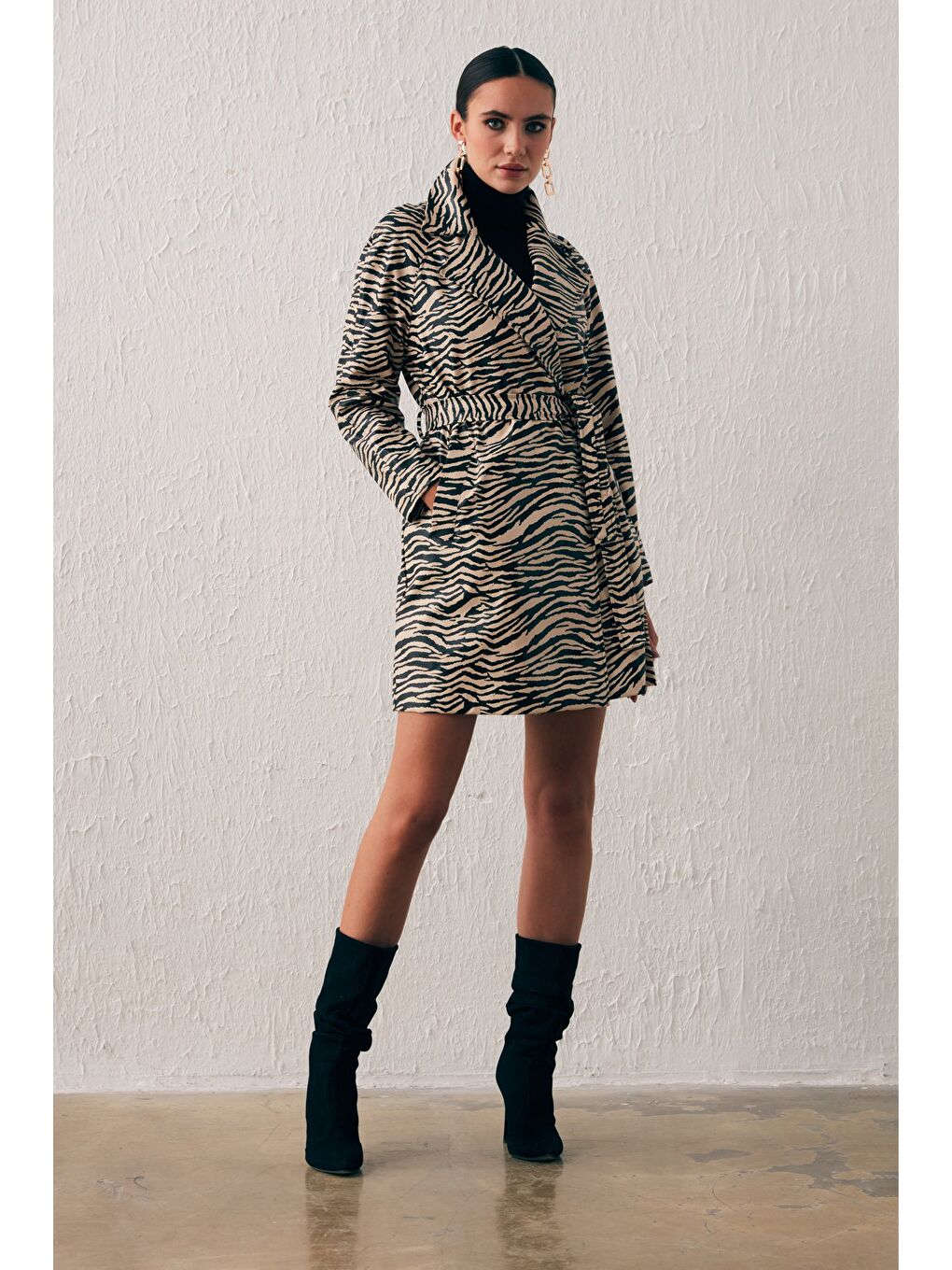 Kuşaklı Deri Trenç - Bej