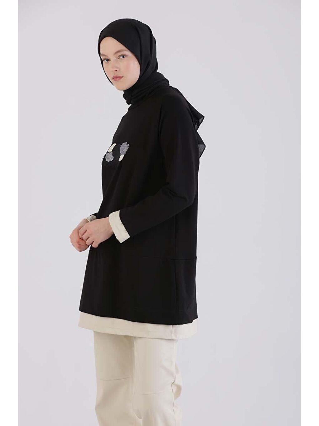 Siyah Deri Garnili Nakışlı Tunik-4