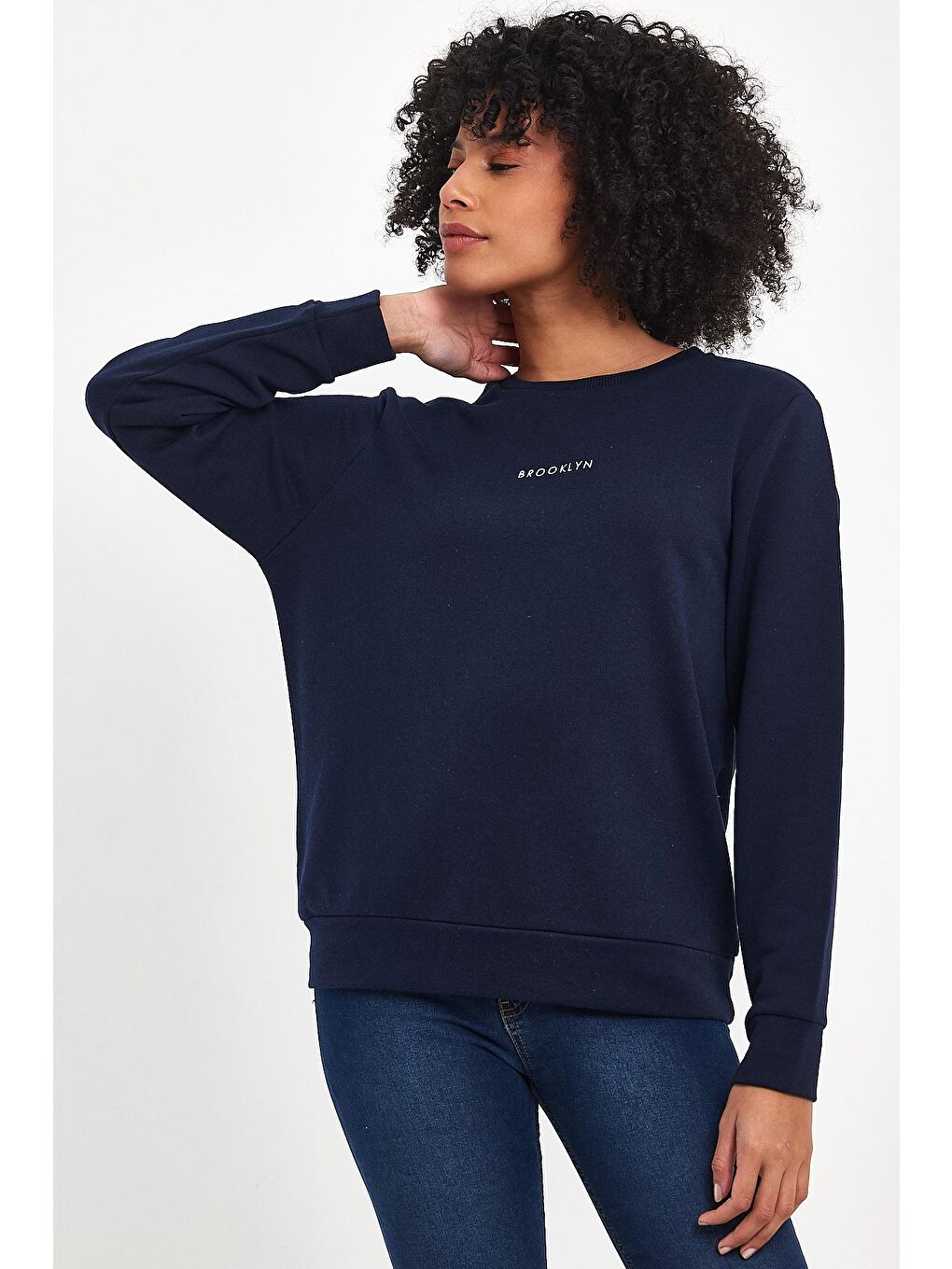 Lacivert Kadın Bisiklet Yaka Rahat Kalıp 3 iplik Kalın Orta Brooklyn Nakışlı Sweatshirt SPR24SWk34-2
