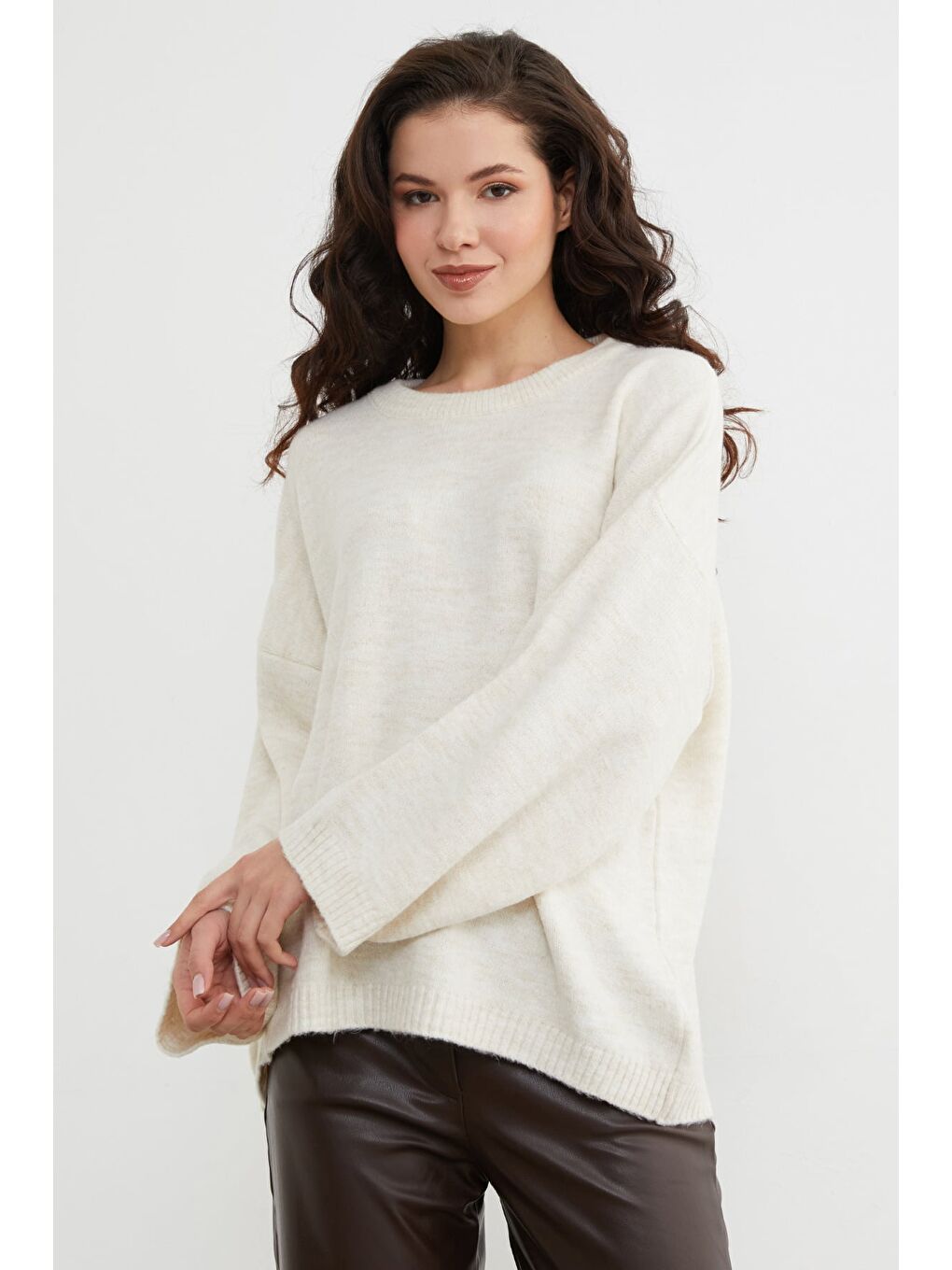 Ekru Basic Bisiklet Yaka Salaş Triko Kazak-2