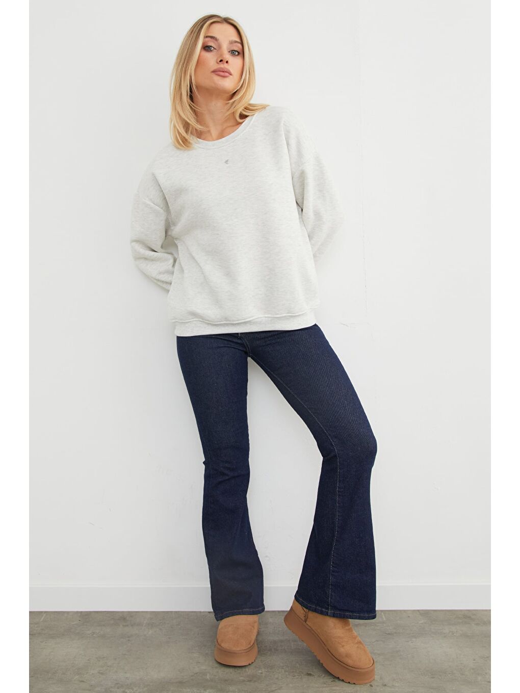 Gri 3 İplik Taşlı Kalp Detaylı Oversize Sweatshirt-3