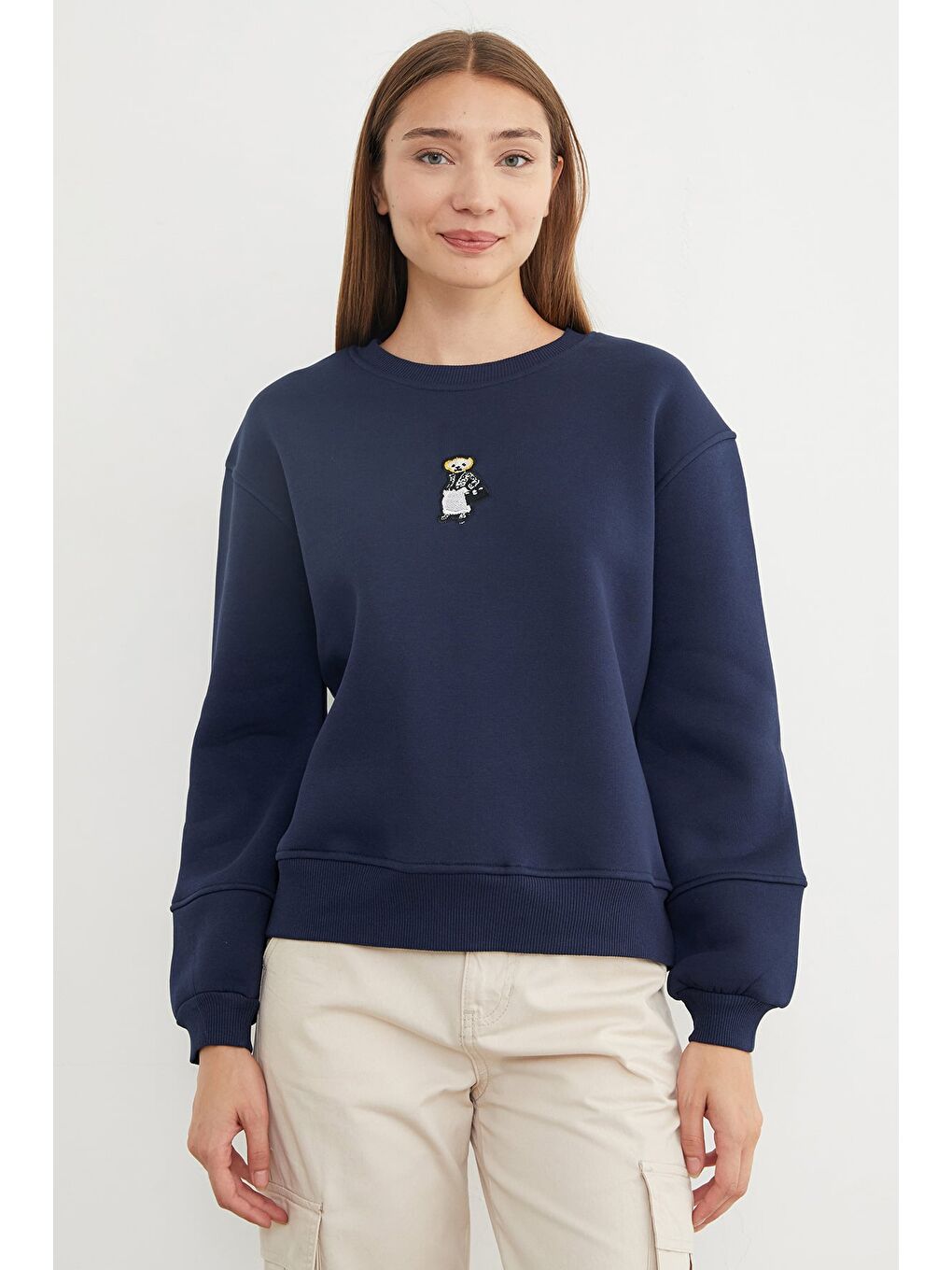 Lacivert 3 İplik Ayıcık Nakışlı Bisiklet Yaka Sweatshirt-1