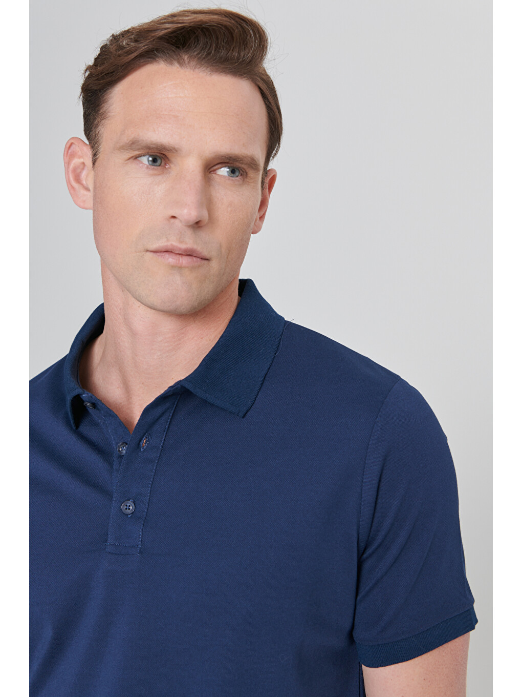 Erkek Lacivert Slim Fit Dar Kesim Kıvrılmaz Polo Yaka Kısa Kollu Tişört-5